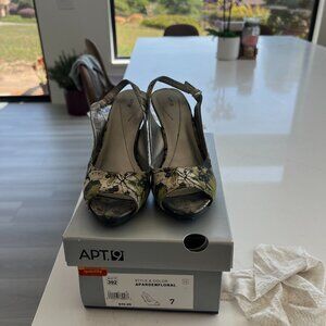 women sandals